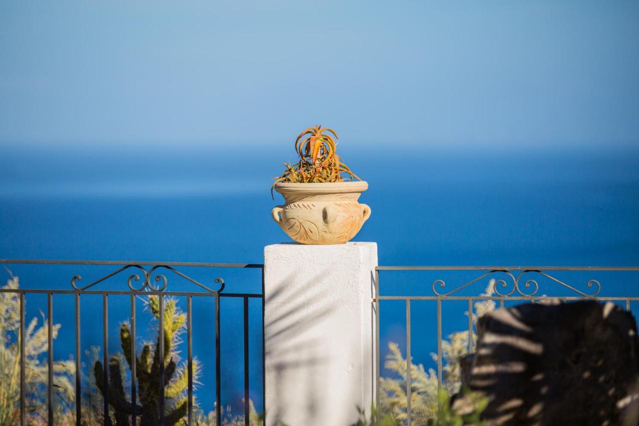 B&B Villa Maristella Lipari  Bagian luar foto