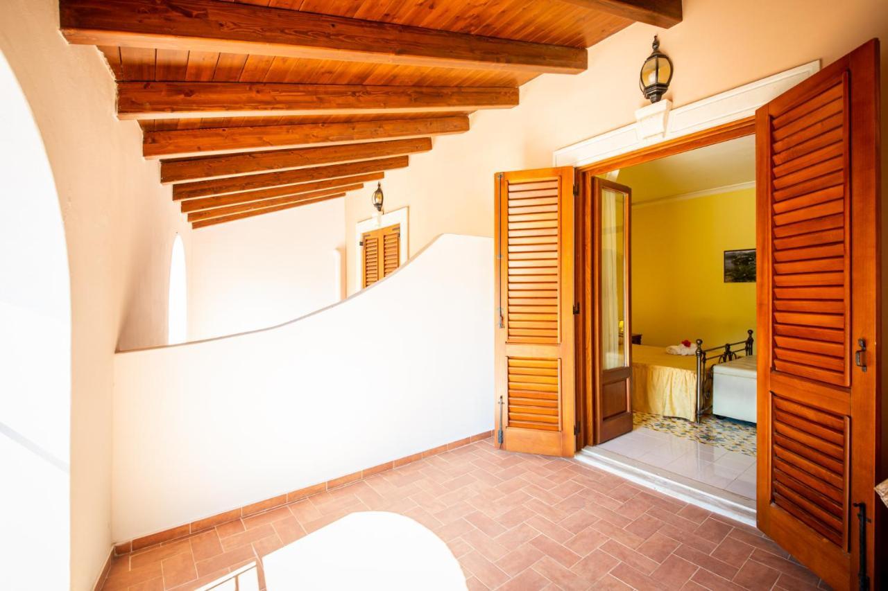 B&B Villa Maristella Lipari  Bagian luar foto